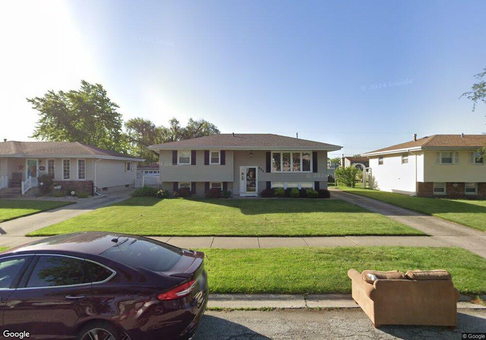 909 Tyler Ave, Dyer, IN 46311 - photo 1