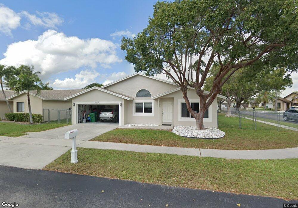 10071 SW 16th Ct, Davie, FL 33324 - photo 1