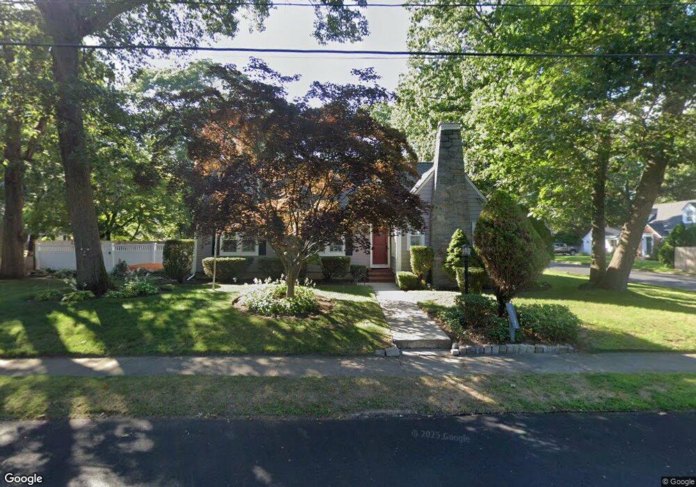 197 Trinity St, Warwick, RI 02886 - photo 1