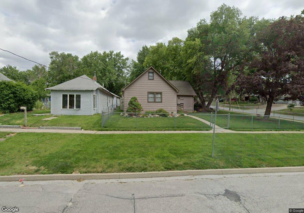 7 Davis Ave, Des Moines, IA 50315 - photo 1