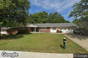 304 Shoshone Rd, Hiawatha, KS 66434