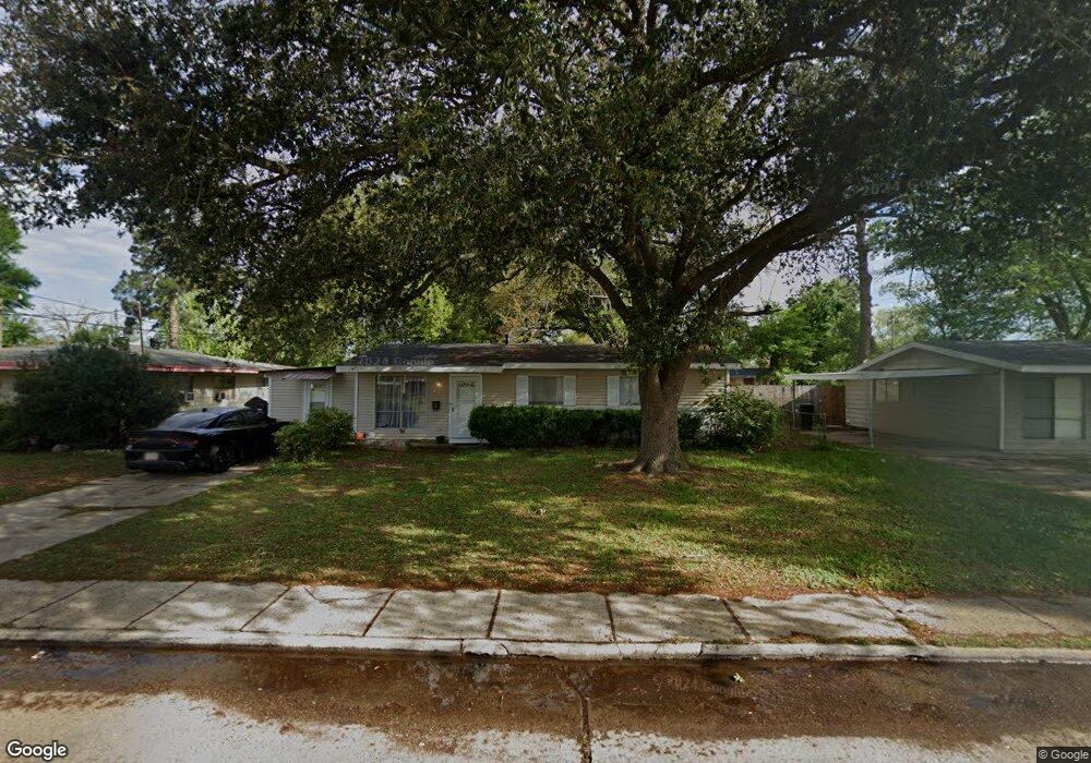 1405 Clover Dr, Lake Charles, LA 70607 - photo 1