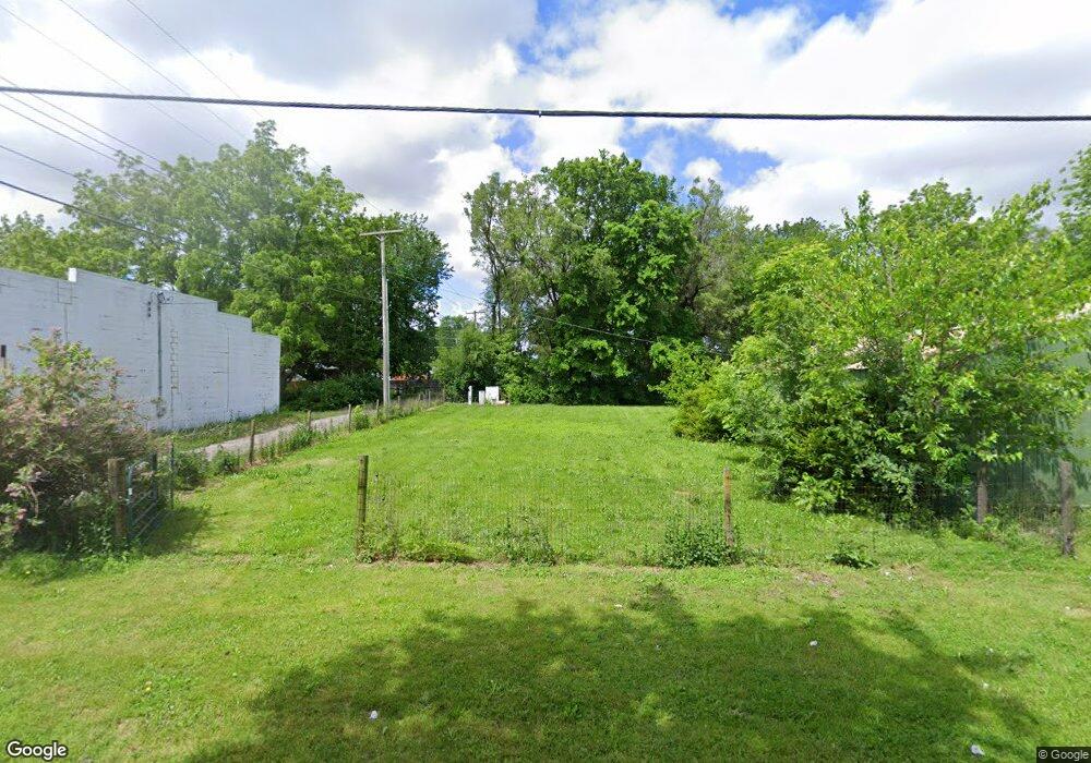 713 N 5th St, Mattoon, IL 61938 - photo 1