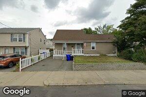 74 Japonica St, Pawtucket, RI 02860
