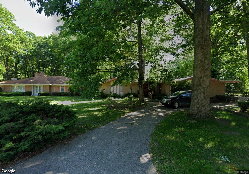 2921 Circle Dr, Flint, MI 48507 - photo 1