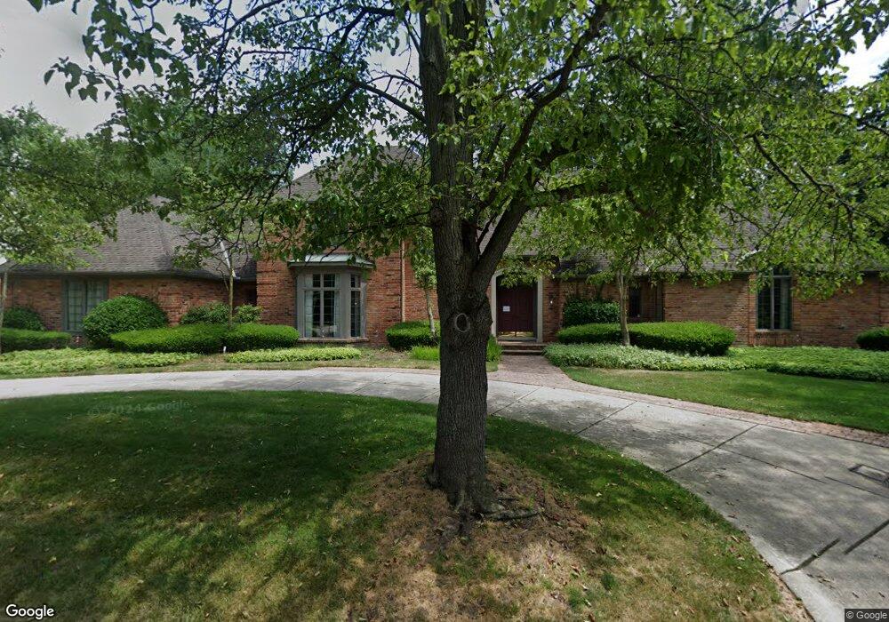 8 Windward Place, Grosse Pointe Farms, MI 48236 - photo 1