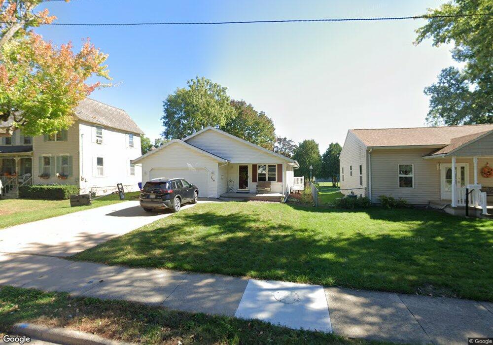 716 S Telulah Ave, Appleton, WI 54915 - photo 1