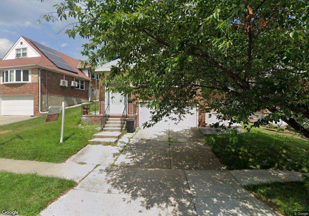 6807 Little Neck Pkwy, Glen Oaks, NY 11004 - photo 1