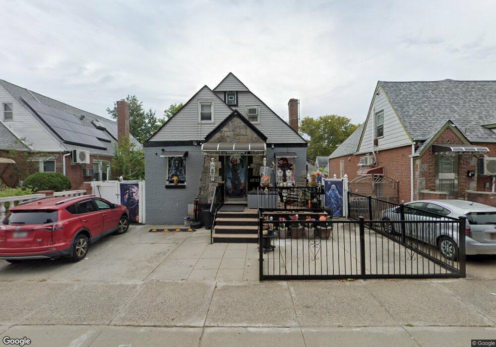 13852 61st Rd, Flushing, NY 11367 - photo 1