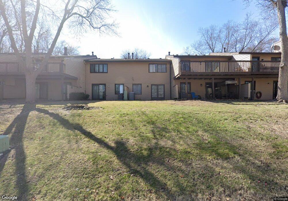 485 W Eagle Lake Dr unit 200, Maple Grove, MN 55369 - photo 1