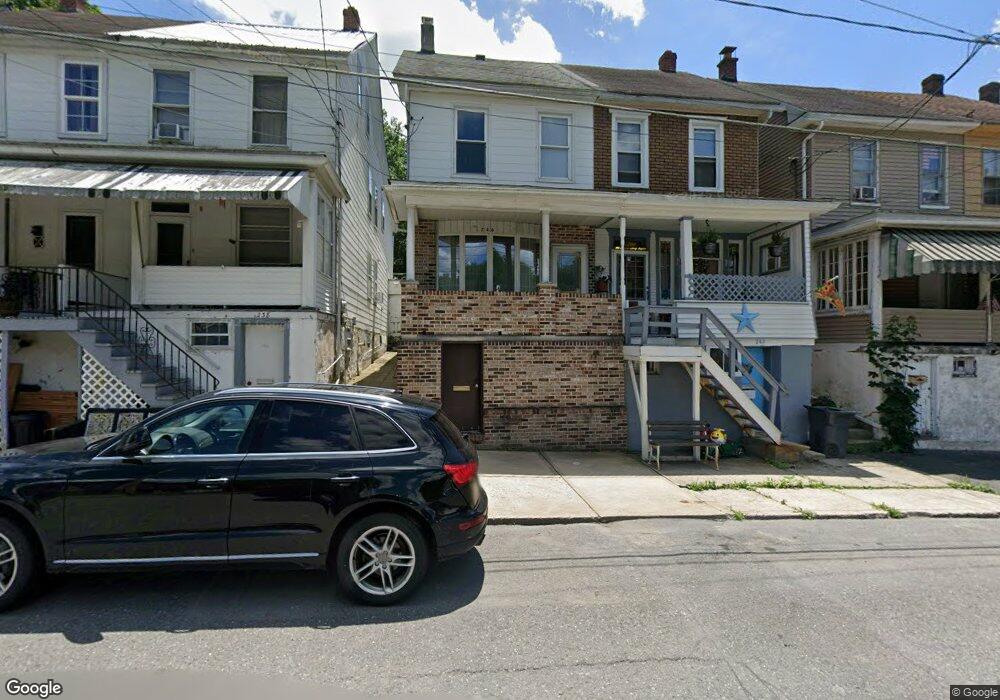 242 W Ridge St, Coaldale, PA 18218 - photo 1