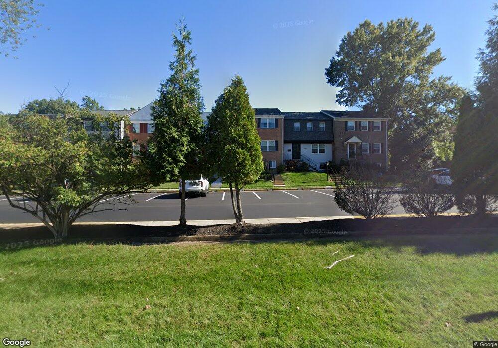 2259 Cedar Ln, Vienna, VA 22182 - photo 1