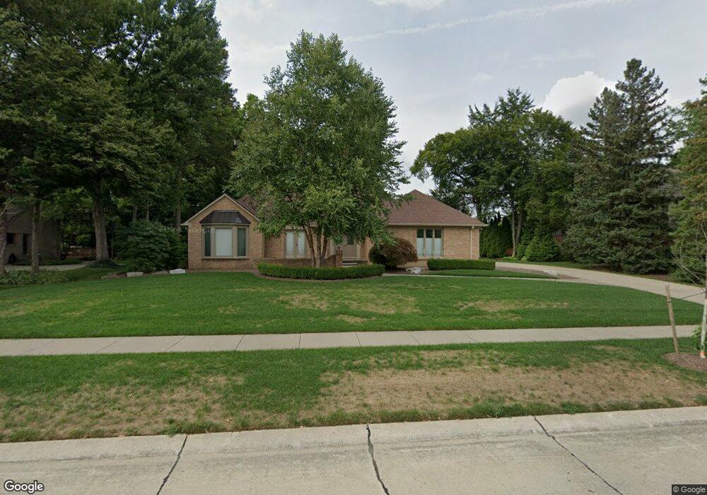 4797 Rivers Edge Dr, Troy, MI 48098 - photo 1