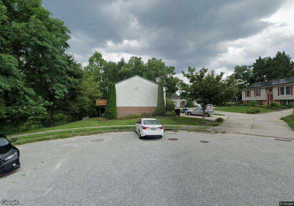 2 Hinesleigh Ct, Parkville, MD 21234 - photo 1