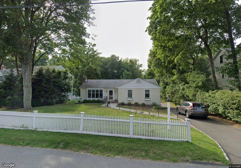 302 Dunnlea Rd, Fairfield, CT 06824 - photo 1