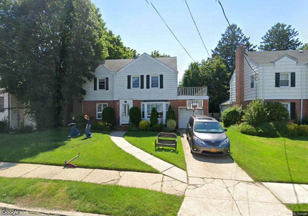 385 Barnard Ave, Cedarhurst, NY 11516 - photo 1