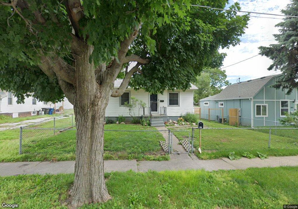 849 E 24th Ct, Des Moines, IA 50317 - photo 1