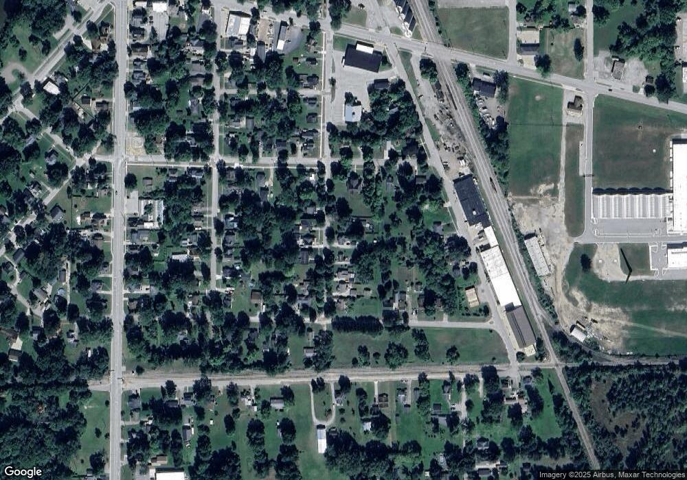 225 S Sheridan St, Vassar, MI 48768 - photo 1