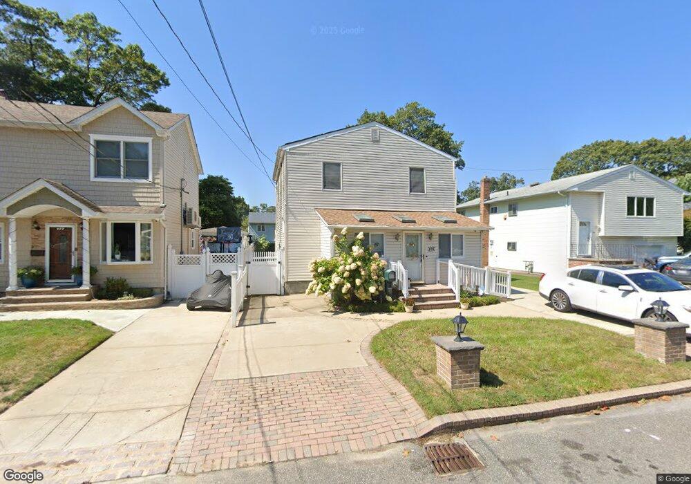 179 Lafayette St, Copiague, NY 11726 - photo 1