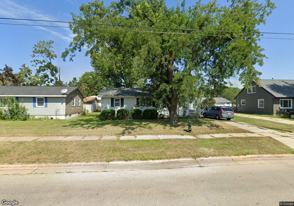 2440 E Ave NW, Cedar Rapids, IA 52405 - photo 1