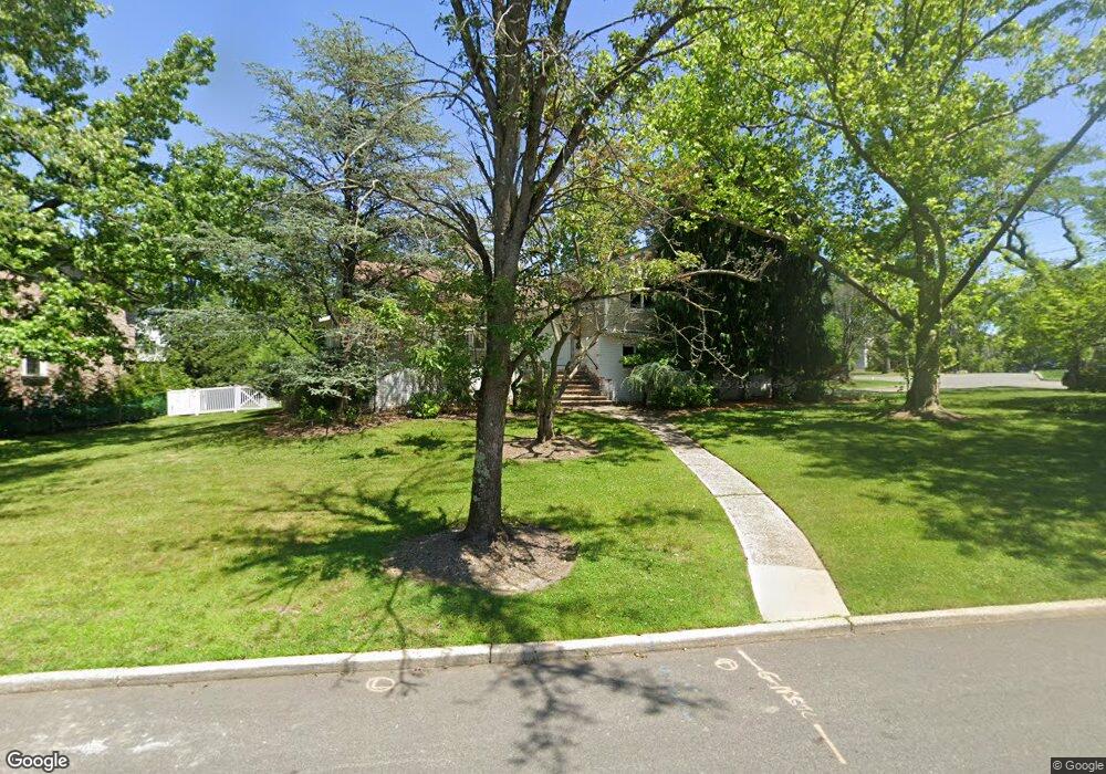 3 Roberts Rd, Englewood Cliffs, NJ 07632 - photo 1