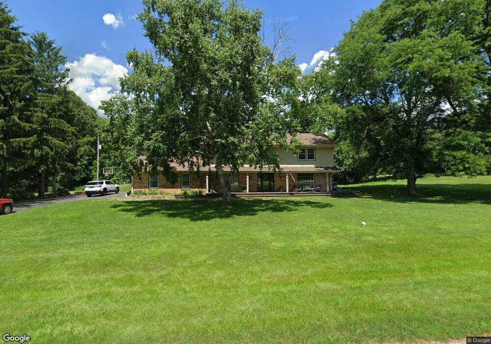 N51W27816 N Willow Creek Dr, Pewaukee, WI 53072 - photo 1