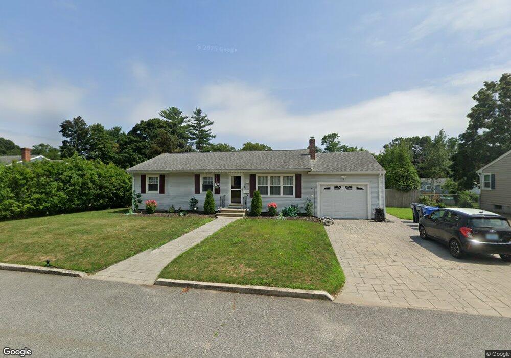 129 Zinnia Dr, Cranston, RI 02920 - photo 1
