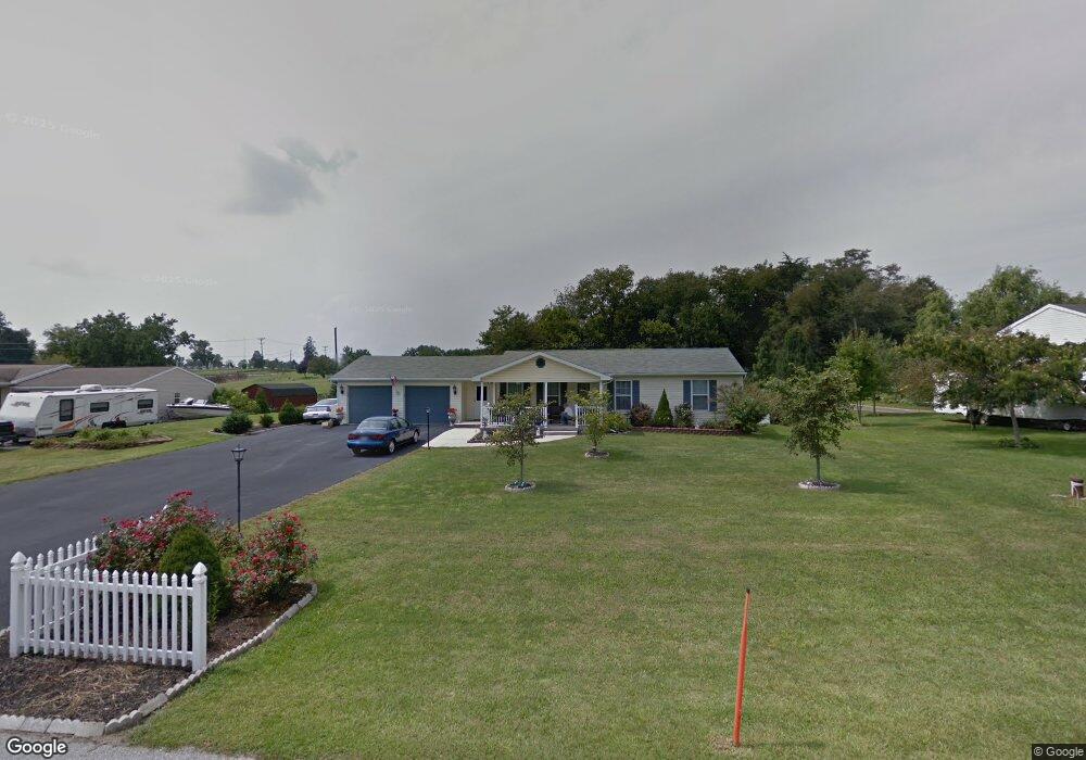 9031 Rosebud Dr, Greencastle, PA 17225 - photo 1