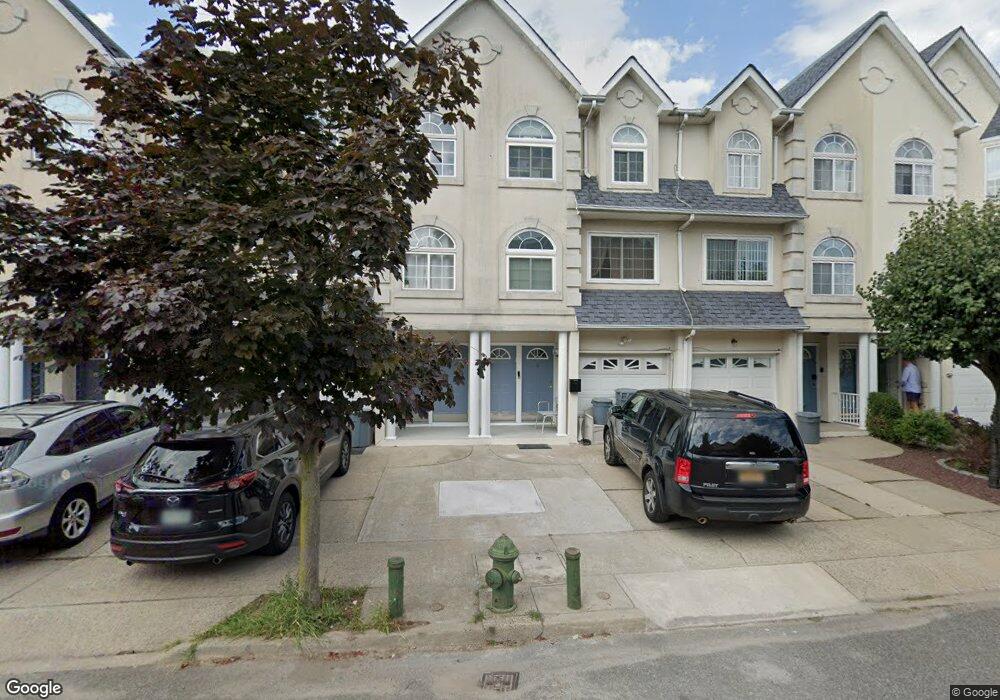 27 Waterview Ct, Staten Island, NY 10305 - photo 1