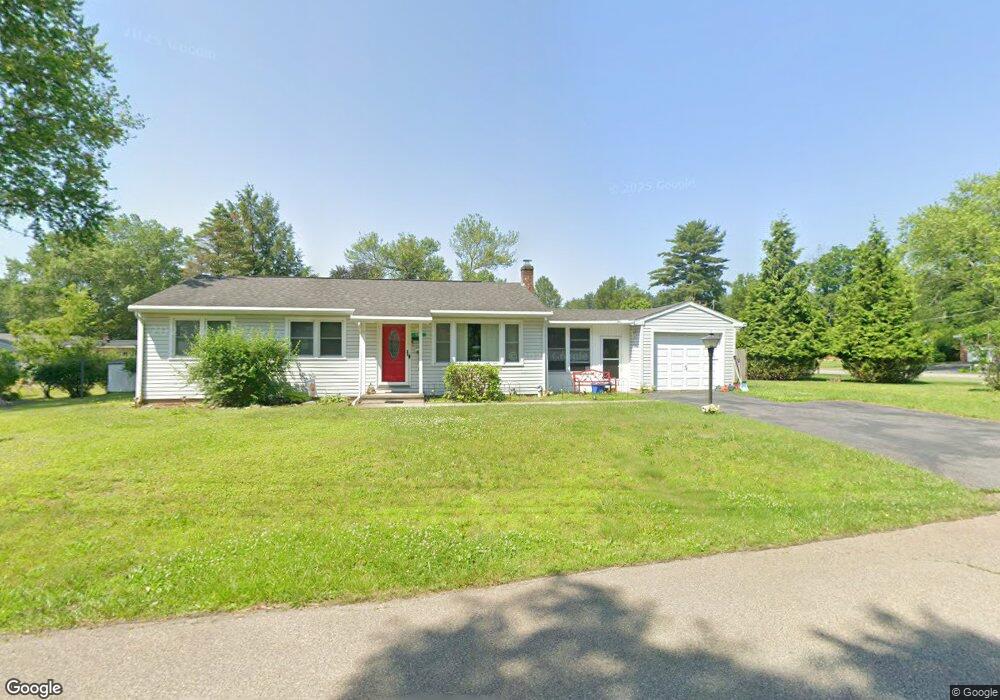 589 Circle Dr, East Stroudsburg, PA 18301 - photo 1