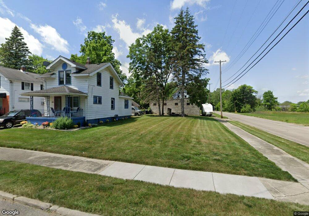 2000 Dwight Ave, Flint, MI 48503 - photo 1