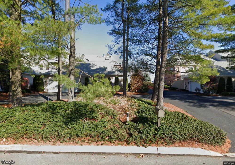 525 Bridgeview Dr, Lemoyne, PA 17043 - photo 1