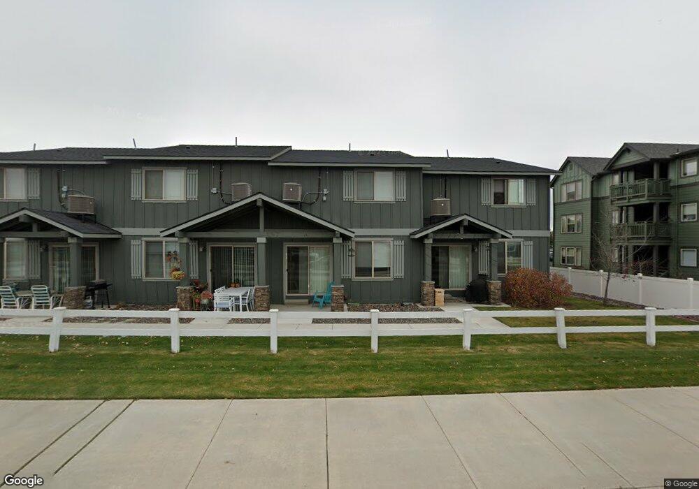 2 SW Juniper Ave, Redmond, OR 97756 - photo 1