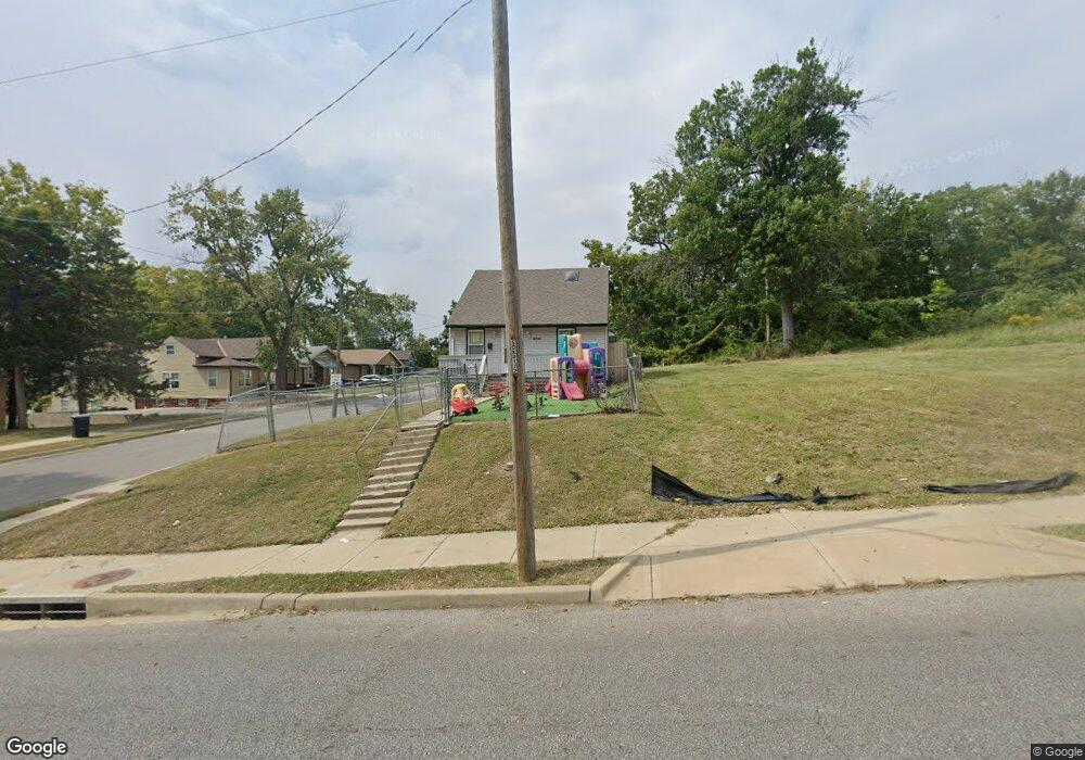 6744 Cleveland Ave, Kansas City, MO 64132 - photo 1