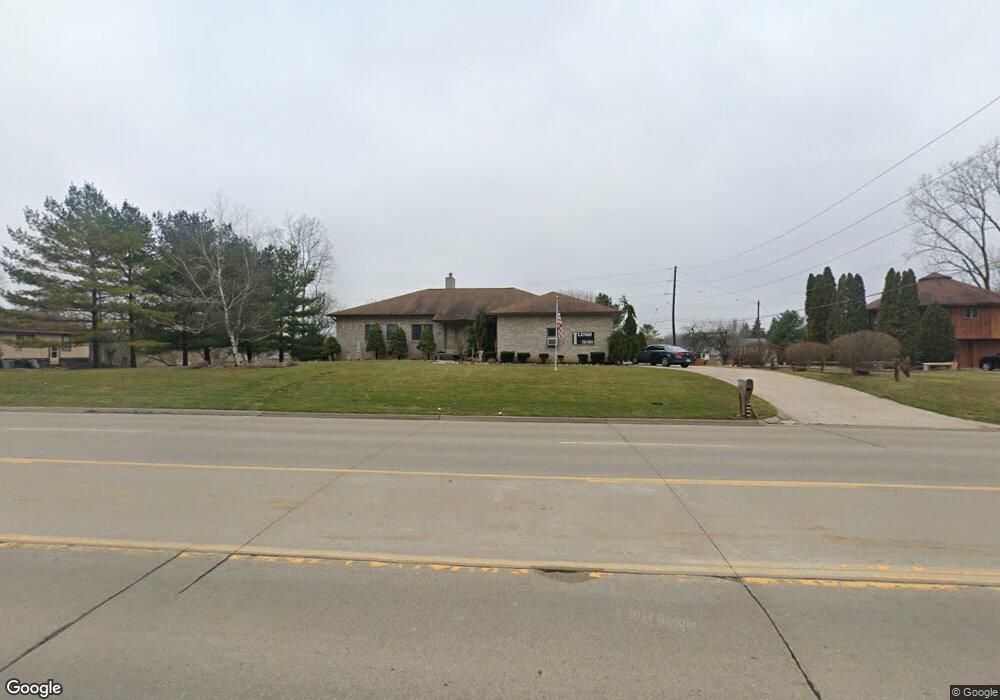 1115 N Linden Rd, Flint, MI 48532 - photo 1