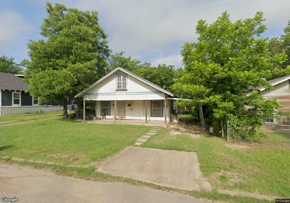 715 N Chandler Ave, Denison, TX 75020 - photo 1