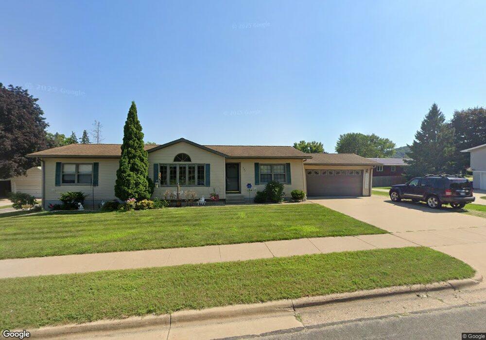 731 S 7th St, La Crescent, MN 55947 - photo 1