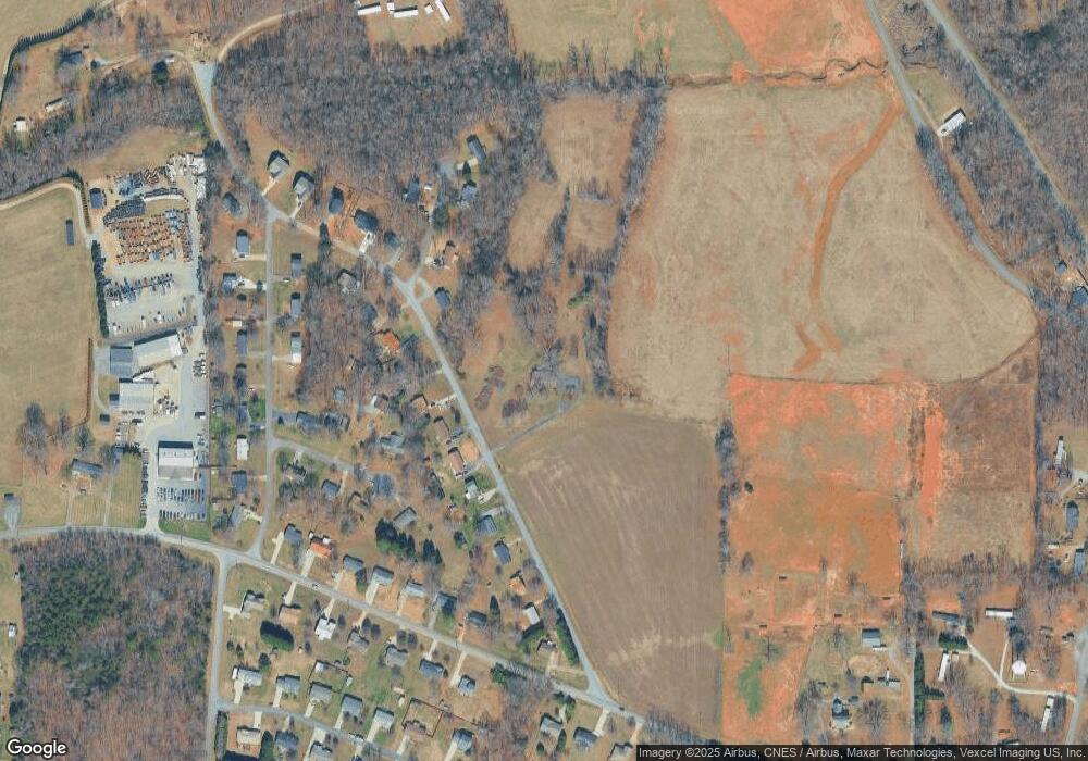 138 Bowman Rd, Statesville, NC 28625 - photo 1