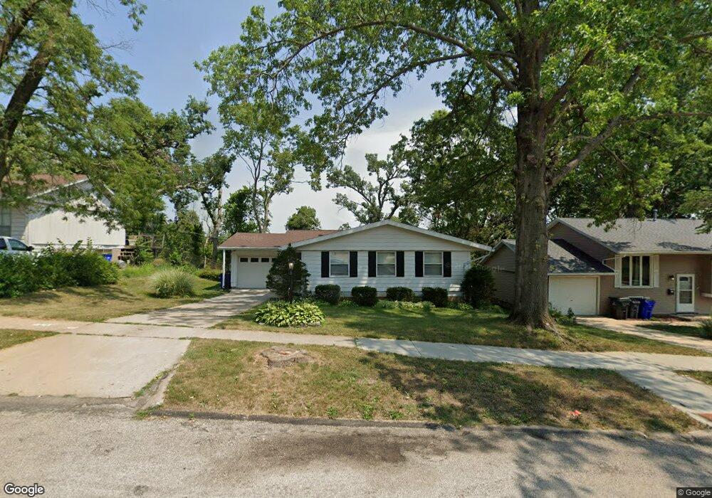 915 Pawnee Dr NW, Cedar Rapids, IA 52405 - photo 1