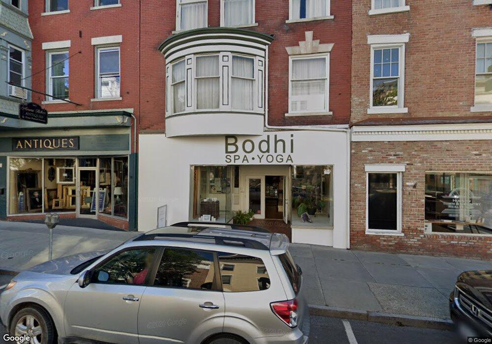 543 Warren St, Hudson, NY 12534 - photo 1