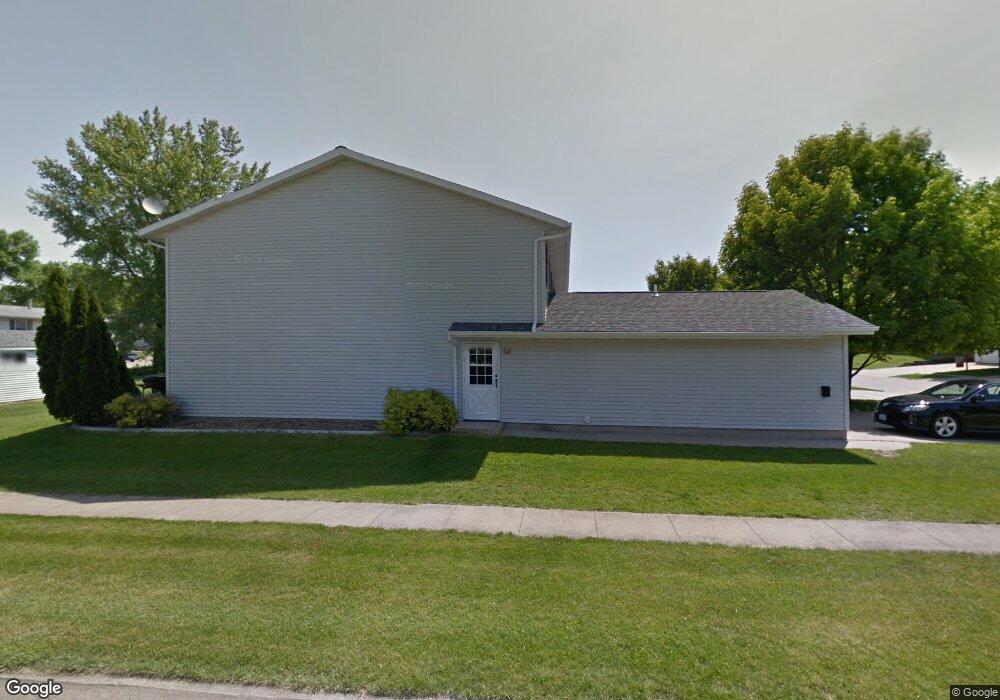 1200 Daleview Dr unit 4, Marion, IA 52302 - photo 1