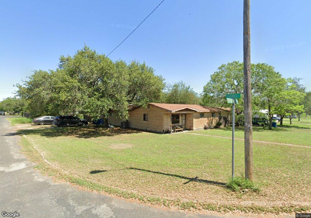1401 E Corpus Christi St, Beeville, TX 78102 - photo 1