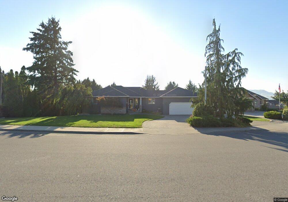 1020 N Grover Place, East Wenatchee, WA 98802 - photo 1