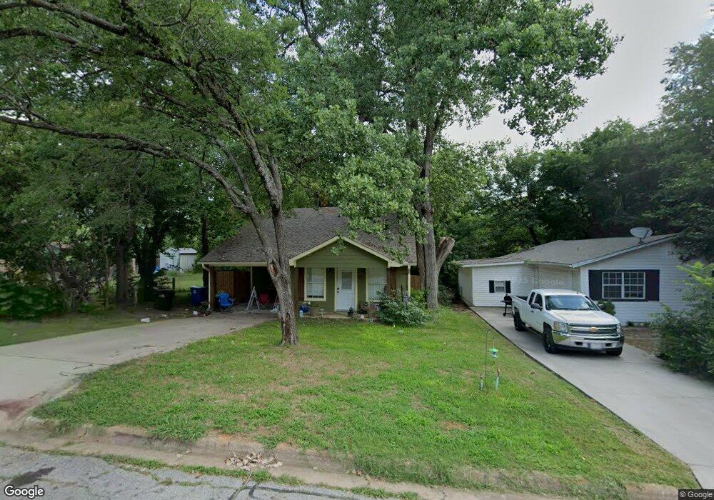 909 Thatcher St, Denison, TX 75020 - photo 1