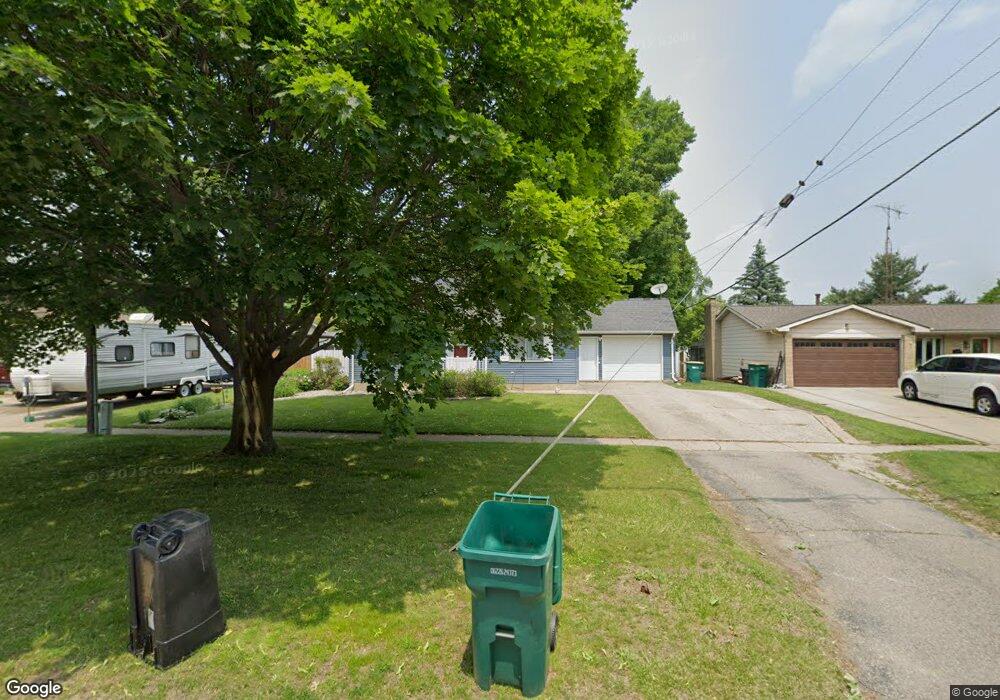 1015 Coutant St, Flushing, MI 48433 - photo 1