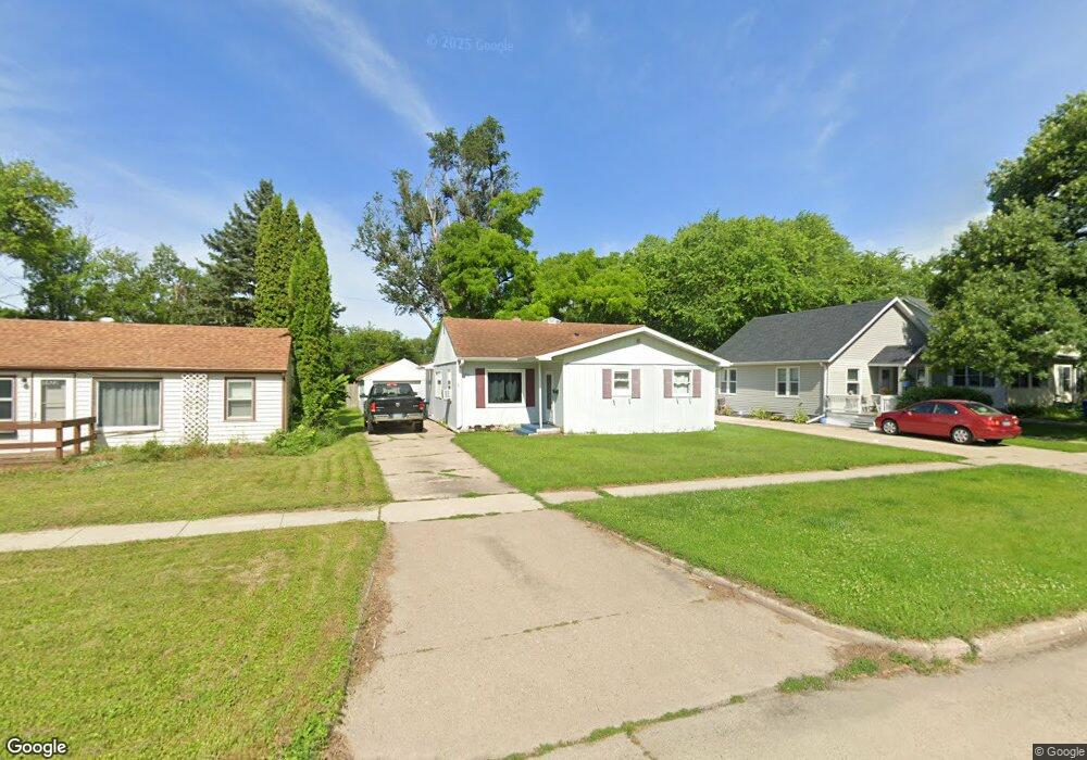 1417 15th St S, Fargo, ND 58103 - photo 1