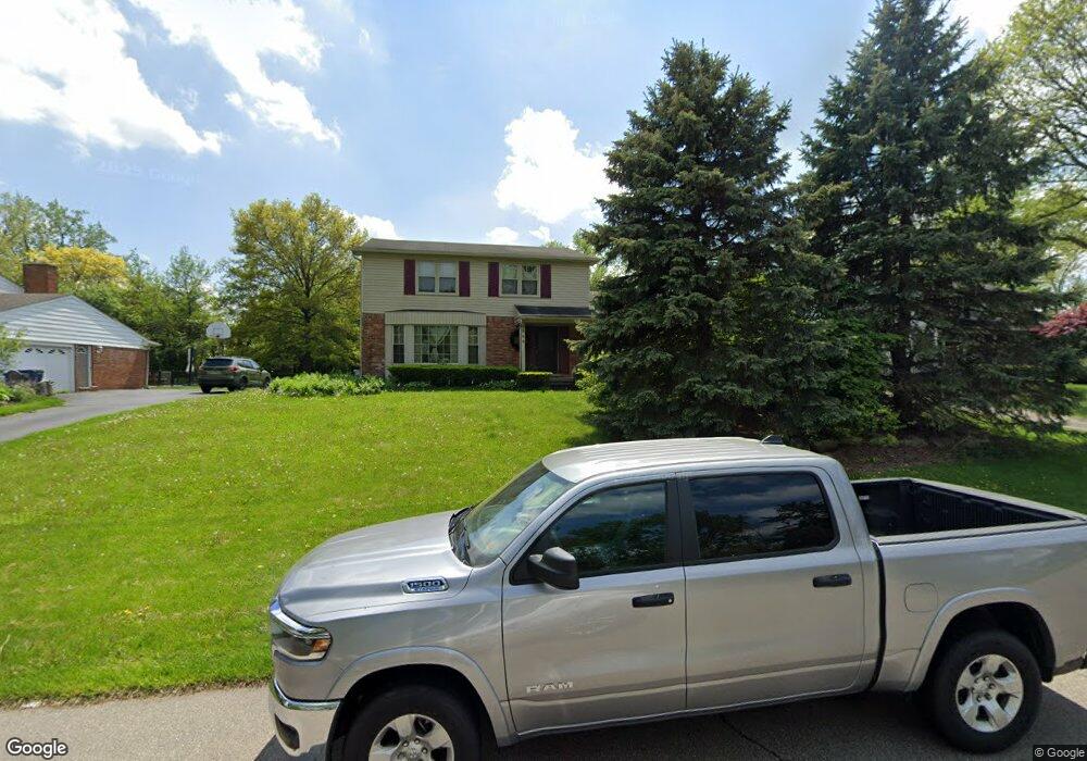 2544 Aspen Ln, Bloomfield Hills, MI 48302 - photo 1