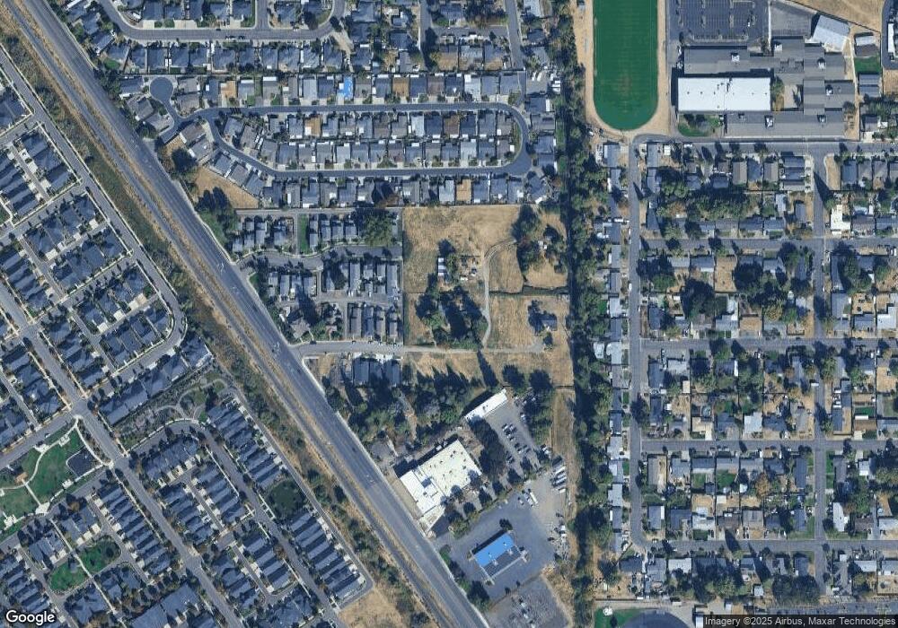 4632 N Pacific Hwy, Central Point, OR 97502 - photo 1