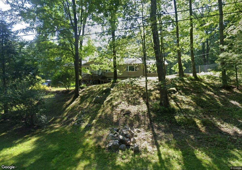 925 Victoria Dr, Rutland, VT 05701 - photo 1