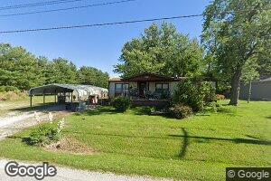 682 E Bertolino Ave, Nokomis, IL 62075